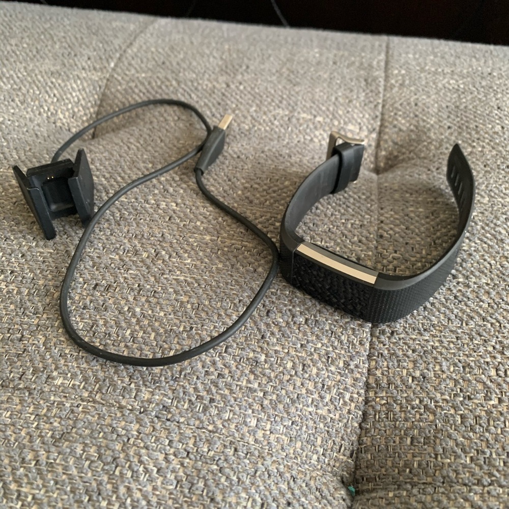 Fitbit Hr Charge - image 2